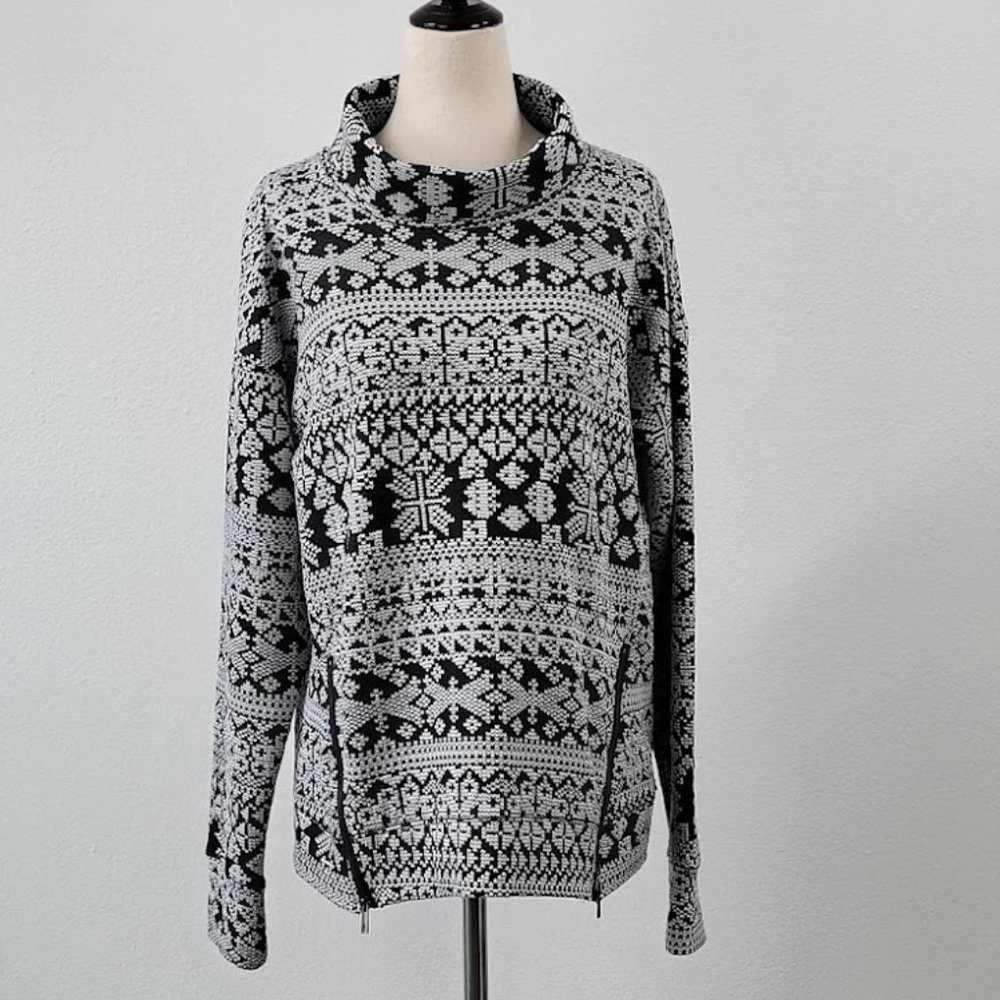IZOD caviar jacquard cozy sweatshirt Sz S  NEW